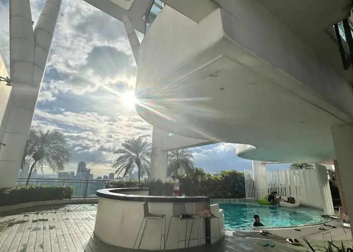 Roomi Acqua Private Residences Aparthotel