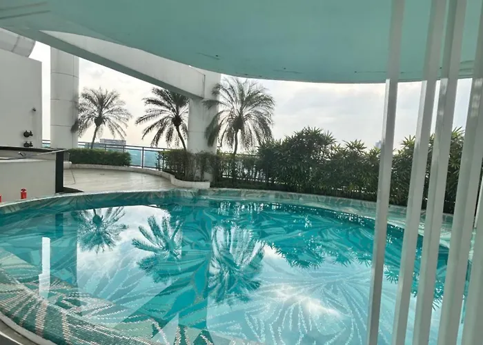Roomi Acqua Private Residences 3* Manila